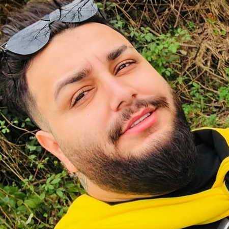 دلبر نازم بیا که من جلو همه بهت بنازم از امیر قمی